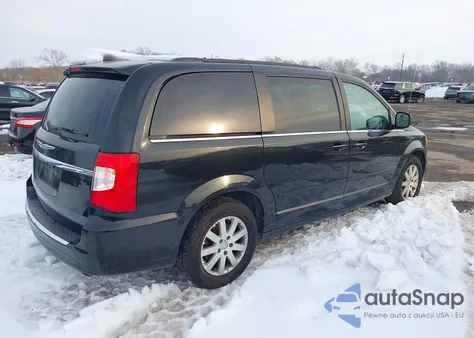 2016 Chrysler Town & Country Lx z USA, uszkodzony, nr VIN 2C4RC1AG5GR231928